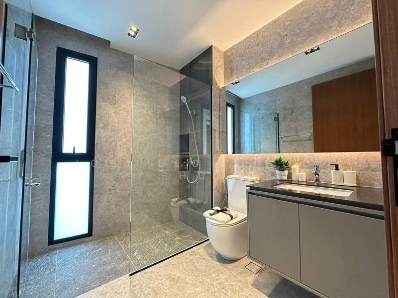 Sembawang Straits Estate, 23 Jalan Sankam, Sembawang / Yishun, 5 Bedrooms, 4,834 sqft, Terraced House For Sale, by Joel Leong Foo Shun, 500254616 - Bathroom - PropertyGuru.com.sg