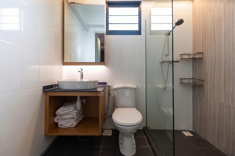208B Clementi Avenue 6, 208B Clementi Avenue 6, Buona Vista / West Coast / Clementi New Town, 2 Bedrooms, 732 sqft, HDB Flat For Sale, by Hong Shiying 洪诗莹, 500254628 - Bathroom - PropertyGuru.com.sg
