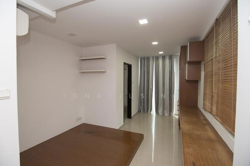 Kechubong Terrace, Jalan Kechubong, Seletar / Yio Chu Kang, 6 Bedrooms, 6,000 sqft, Detached House For Sale, by Ignatius Ng, 500254630 - 2nd common bedroom - PropertyGuru.com.sg