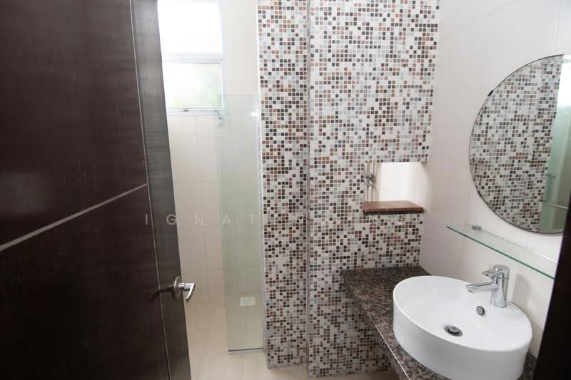 Kechubong Terrace, Jalan Kechubong, Seletar / Yio Chu Kang, 6 Bedrooms, 6,000 sqft, Detached House For Sale, by Ignatius Ng, 500254630 - PropertyGuru.com.sg