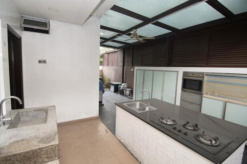 Kechubong Terrace, Jalan Kechubong, Seletar / Yio Chu Kang, 6 Bedrooms, 6,000 sqft, Detached House For Sale, by Ignatius Ng, 500254630 - Wet Kitchen - PropertyGuru.com.sg