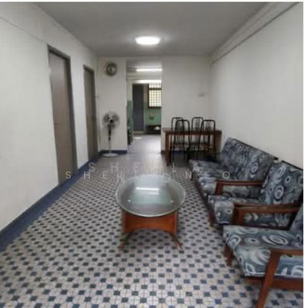 17 Lorong 7 Toa Payoh, 17 Lorong 7 Toa Payoh, Balestier / Toa Payoh, 2 Bedrooms, 829 sqft, HDB Flat For Sale, by Sheila Neo, 500254636 - Living Room - PropertyGuru.com.sg