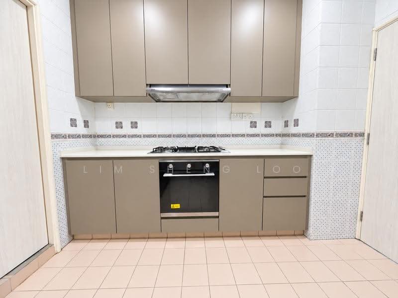 Orange Regency, 101 Fernhill Road, Tanglin / Holland / Bukit Timah, 3 Bedrooms, 2,422 sqft, Apartment For Rent, by Lim Sheng Loo, 500254639 - Kitchen - PropertyGuru.com.sg