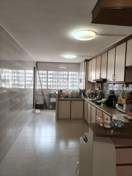 233 Bukit Batok East Avenue 5, 233 Bukit Batok East Avenue 5, Dairy Farm / Bukit Panjang / Choa Chu Kang, 2 Bedrooms, 721 sqft, HDB Flat For Sale, by George Teo, 500254658 - Kitchen - PropertyGuru.com.sg