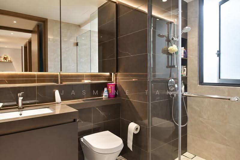 The Florence Residences, 87 Hougang Avenue 2, Hougang / Punggol / Sengkang, 3 Bedrooms, 980 sqft, Condominium For Sale, by Jasmine Tan, 500254672 - Master Bathroom - PropertyGuru.com.sg
