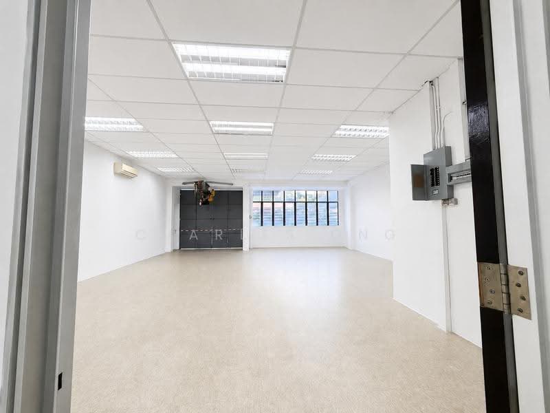 Rare Interterrace, NO ABSD, dual purpose usage, Clementi Park / Upper Bukit Timah, 4,150 sqft, Light Industrial (B1) For Sale, by Charles Ong, 500254675 - Interior - CommercialGuru.com.sg
