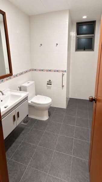 The Florida, 72 Hougang Avenue 7, Hougang / Punggol / Sengkang, 3 Bedrooms, 1,313 sqft, Condominium For Sale, by Elva Elva Ouyang, 500254676 - Bathroom - PropertyGuru.com.sg