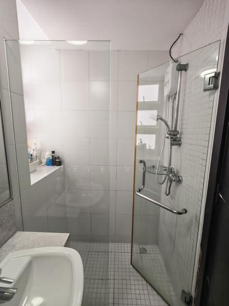 Le Crescendo, 233 Paya Lebar Road, Eunos / Geylang / Paya Lebar, Room Rental, 120 sqft, Condominium For Rent, by Steve Voon, 500254690 - Bathroom - PropertyGuru.com.sg