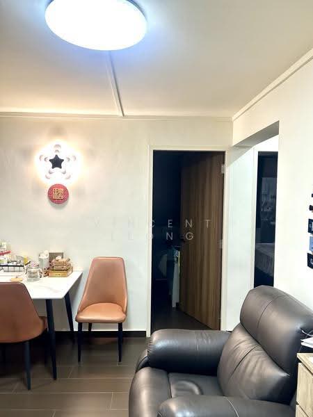 Serangoon Avenue 3, Serangoon Avenue 3, 3 Bedrooms, 947 sqft, HDB Flat For Sale, by Vincent Leong, 500254692 - Living Room - PropertyGuru.com.sg