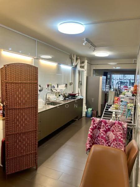 Serangoon Avenue 3, Serangoon Avenue 3, 3 Bedrooms, 947 sqft, HDB Flat For Sale, by Vincent Leong, 500254692 - Kitchen - PropertyGuru.com.sg