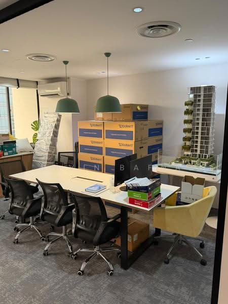 International Plaza, 10 Anson Road, Chinatown / Tanjong Pagar, 635 sqft, Office For Rent, by Navin Bafna, 500254705 - Interior - CommercialGuru.com.sg