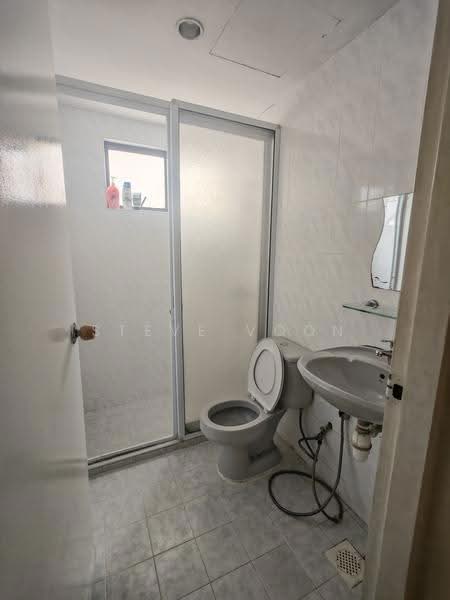 Bayshore Park, 62 Bayshore Road, Bedok / Upper East Coast, Room Rental, 130 sqft, Condominium For Rent, by Steve Voon, 500254706 - Bathroom - PropertyGuru.com.sg