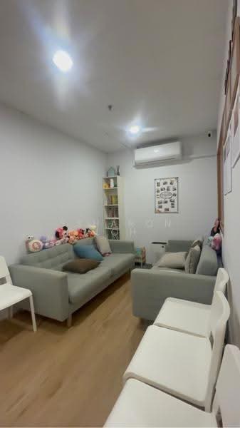 Parkway Centre, 1 1, East Coast / Marine Parade, 1,130 sqft, Office For Sale, by Ssharon Loh, 500254707 - CommercialGuru.com.sg