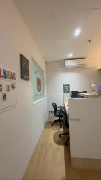 Parkway Centre, 1 1, East Coast / Marine Parade, 1,130 sqft, Office For Sale, by Ssharon Loh, 500254707 - CommercialGuru.com.sg