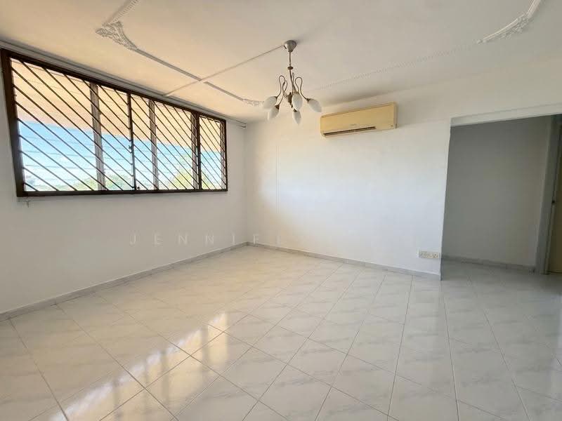 17 Toh Yi Drive, 17 Toh Yi Drive, Clementi Park / Upper Bukit Timah, 3 Bedrooms, 1,119 sqft, HDB Flat For Sale, by Jennifer Ong, 500254713 - Living Room - PropertyGuru.com.sg