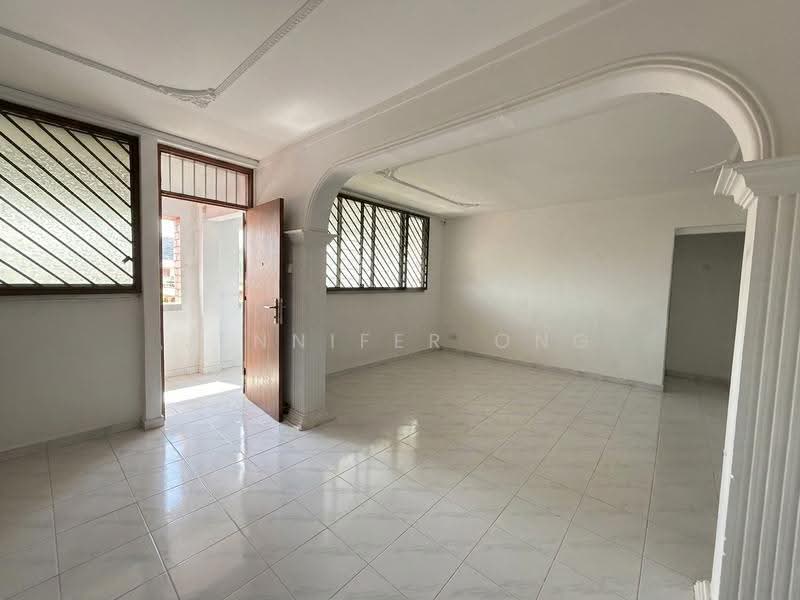 17 Toh Yi Drive, 17 Toh Yi Drive, Clementi Park / Upper Bukit Timah, 3 Bedrooms, 1,119 sqft, HDB Flat For Sale, by Jennifer Ong, 500254713 - Living & Dining Room - PropertyGuru.com.sg