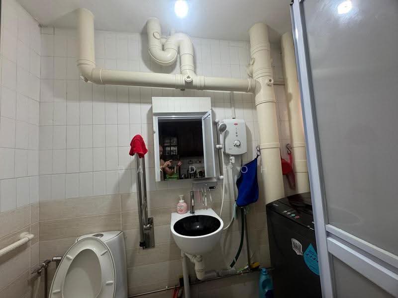 450 Sin Ming Avenue, 450 Sin Ming Avenue, Ang Mo Kio / Bishan / Thomson, Room Rental, 100 sqft, HDB Flat For Rent, by David Poh, 500254714 - Bathroom - PropertyGuru.com.sg