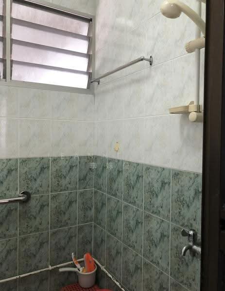 19 Teck Whye Lane, 19 Teck Whye Lane, Dairy Farm / Bukit Panjang / Choa Chu Kang, Room Rental, 100 sqft, HDB Flat For Rent, by LeAnne Lee 李姝瑩, 500254716 - Bathroom - PropertyGuru.com.sg