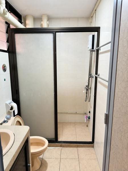 268 Toh Guan Road, 268 Toh Guan Road, Boon Lay / Jurong / Tuas, Room Rental, 90 sqft, HDB Flat For Rent, by Kelly Leong, 500254723 - Bathroom - PropertyGuru.com.sg