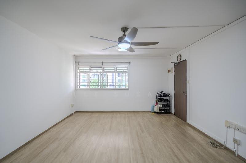 315 Clementi Avenue 4, 315 Clementi Avenue 4, Buona Vista / West Coast / Clementi New Town, 3 Bedrooms, 980 sqft, HDB Flat For Sale, by Lee Susan, 500254725 - Living Room - PropertyGuru.com.sg