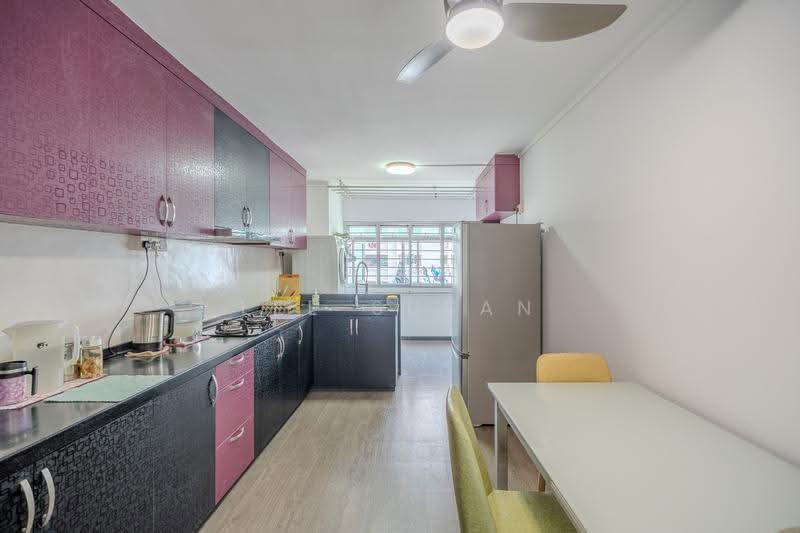 315 Clementi Avenue 4, 315 Clementi Avenue 4, Buona Vista / West Coast / Clementi New Town, 3 Bedrooms, 980 sqft, HDB Flat For Sale, by Lee Susan, 500254725 - Kitchen - PropertyGuru.com.sg
