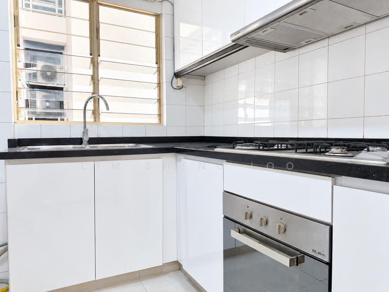 Leonie Condotel, 2 Leonie Hill Road, Orchard / River Valley, 4 Bedrooms, 2,568 sqft, Condominium For Rent, by Lim Sheng Loo, 500254726 - Kitchen - PropertyGuru.com.sg
