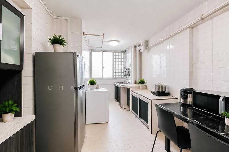 506 Bukit Batok Street 52, 506 Bukit Batok Street 52, Dairy Farm / Bukit Panjang / Choa Chu Kang, 2 Bedrooms, 646 sqft, HDB Flat For Sale, by Charlotte Lim, 500254742 - Kitchen - PropertyGuru.com.sg