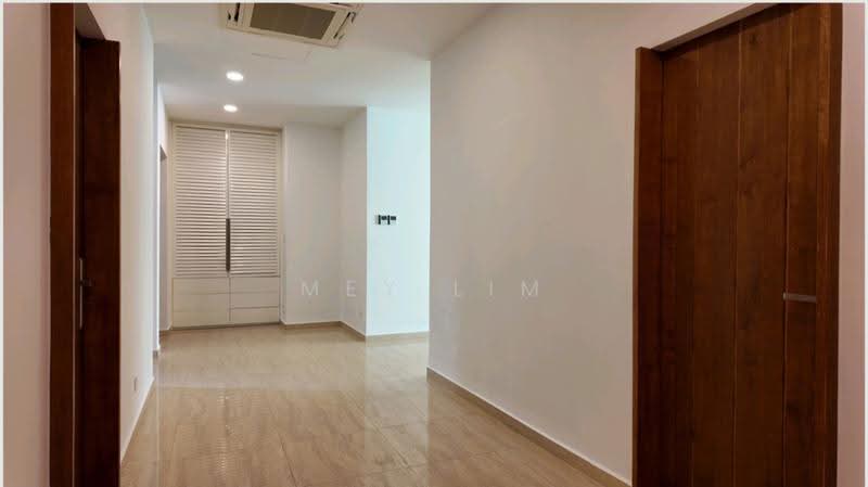 Kim Lin Park, Jln Tupai, Tanglin / Holland / Bukit Timah, 5 Bedrooms, 6,144 sqft, Detached House For Rent, by Mey Lim, 500254746 - Entrance - PropertyGuru.com.sg