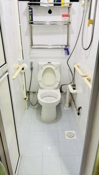 501 Bedok North Street 3, 501 Bedok North Street 3, Bedok / Upper East Coast, Room Rental, 120 sqft, HDB Flat For Rent, by Goh Keng Yew, 500254751 - Bathroom - PropertyGuru.com.sg