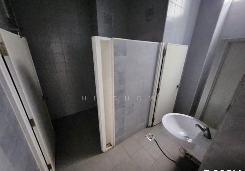 39B Jln Pemimpin, Jln Pemimpin, Ang Mo Kio / Bishan / Thomson, 3,000 sqft, Light Industrial (B1) For Rent, by HL Chow, 500254753 - Bathroom - CommercialGuru.com.sg