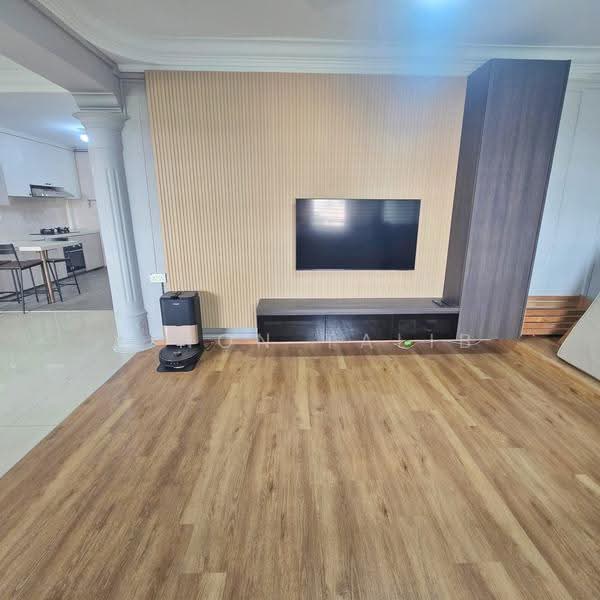 361 Yung An Road, 361 Yung An Road, Boon Lay / Jurong / Tuas, 3 Bedrooms, 1,173 sqft, HDB Flat For Sale, by Ainon Talib, 500254760 - Living Room - PropertyGuru.com.sg