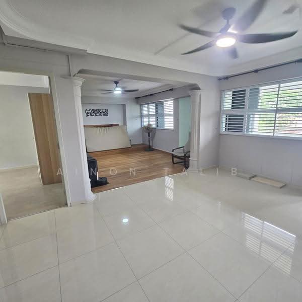 361 Yung An Road, 361 Yung An Road, Boon Lay / Jurong / Tuas, 3 Bedrooms, 1,173 sqft, HDB Flat For Sale, by Ainon Talib, 500254760 - Living Room - PropertyGuru.com.sg