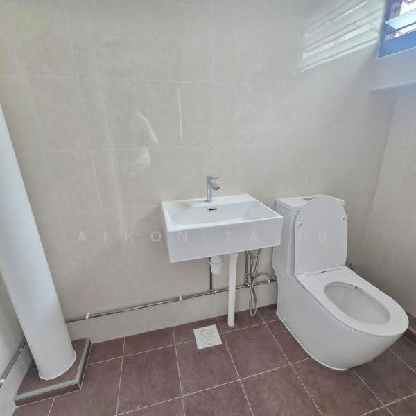 361 Yung An Road, 361 Yung An Road, Boon Lay / Jurong / Tuas, 3 Bedrooms, 1,173 sqft, HDB Flat For Sale, by Ainon Talib, 500254760 - Bathroom - PropertyGuru.com.sg