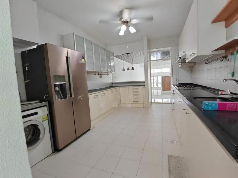 Freehold Semi D in Jalan Tua Kong East Coast, East Coast / Marine Parade, 5 Bedrooms, 2,928 sqft, Semi-Detached House For Sale, by Chew Ling Ling 周鈴鈴, 500254766 - Kitchen - PropertyGuru.com.sg