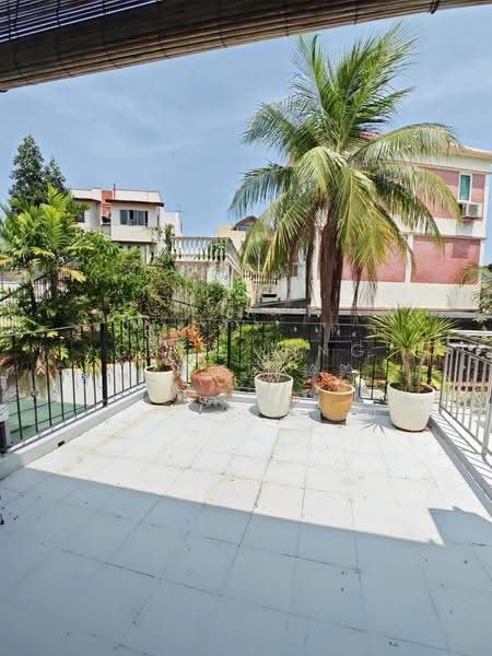 Freehold Semi D in Jalan Tua Kong East Coast, East Coast / Marine Parade, 5 Bedrooms, 2,928 sqft, Semi-Detached House For Sale, by Chew Ling Ling 周鈴鈴, 500254766 - Balcony - PropertyGuru.com.sg