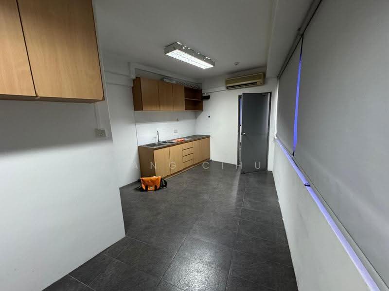LHK2 Building, 76 Playfair Road, Macpherson / Potong Pasir, 2,583 sqft, Light Industrial (B1) For Sale, by Jiang Cihui, 500254774 - Kitchen - CommercialGuru.com.sg