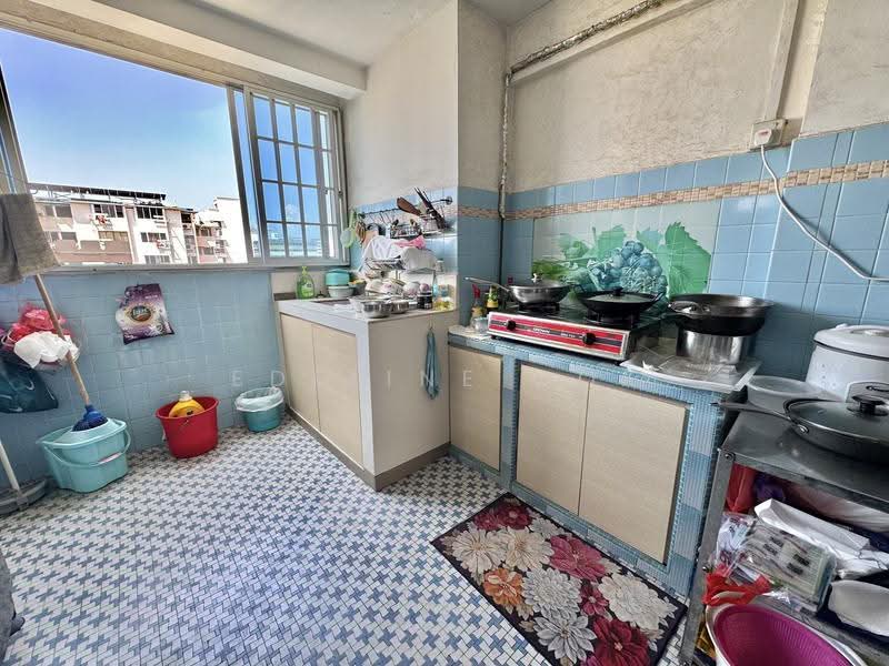 87 Circuit Road, 87 Circuit Road, Macpherson / Potong Pasir, 2 Bedrooms, 645 sqft, HDB Flat For Sale, by Edeline Ooi, 500254775 - Kitchen - PropertyGuru.com.sg