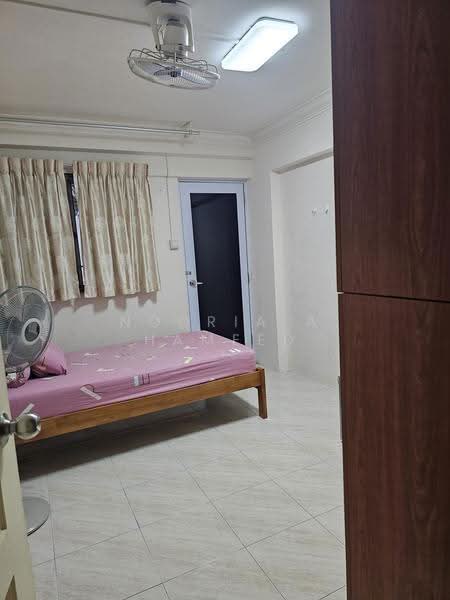 460 Tampines Street 42, 460 Tampines Street 42, Pasir Ris / Tampines, Room Rental, 250 sqft, HDB Flat For Rent, by Nooria A Hameed, 500254786 - Bedroom - PropertyGuru.com.sg