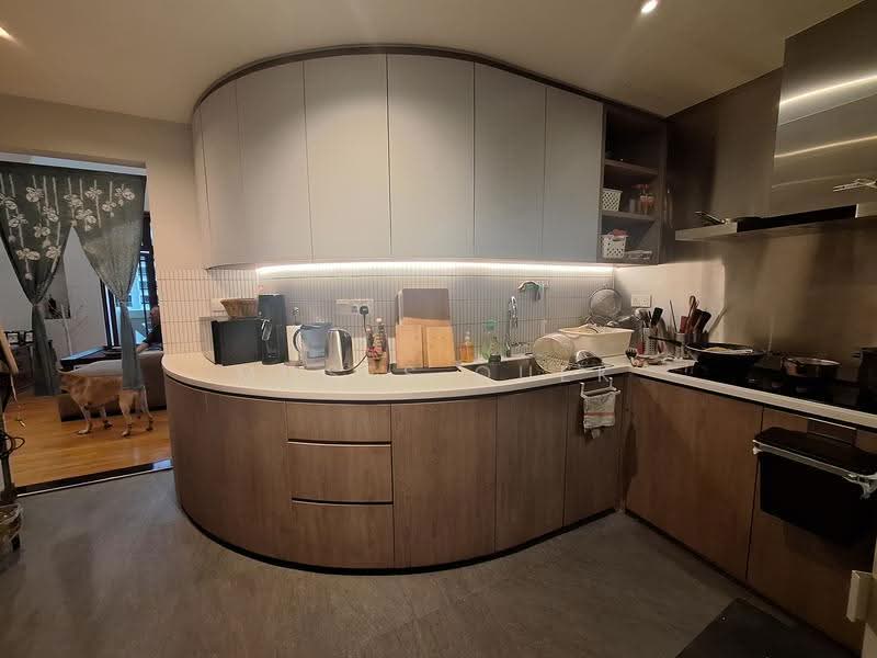 Exquisite High-Floor Loft Living. Rare 4Bedder Hidden Gem in Prime D9, Kim Yam Road, Orchard / River Valley, 4 Bedrooms, 2,530 sqft, Condominium For Sale, by Moses Quek, 500254795 - Kitchen - PropertyGuru.com.sg