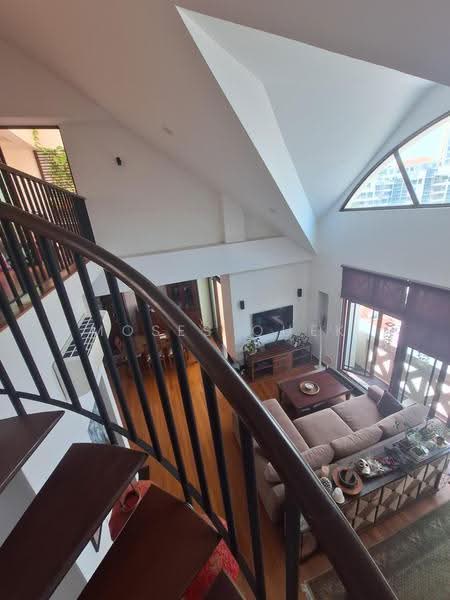 Exquisite High-Floor Loft Living. Rare 4Bedder Hidden Gem in Prime D9, Kim Yam Road, Orchard / River Valley, 4 Bedrooms, 2,530 sqft, Condominium For Sale, by Moses Quek, 500254795 - Living Room - PropertyGuru.com.sg