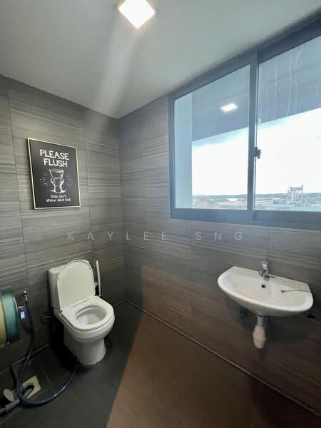 Carros Centre, 60 JALAN LAM HUAT, Admiralty / Woodlands, 2,131 sqft, Factory / Workshop (B2) For Sale, by Kaylee Sng, 500254822 - Bathroom - CommercialGuru.com.sg