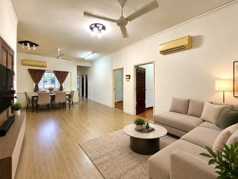 Still Mansion, 2 Still Road, East Coast / Marine Parade, 3 Bedrooms, 1,087 sqft, Apartment For Sale, by Jason Ang, 500254823 - Living Room - PropertyGuru.com.sg