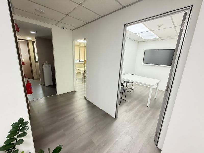 Office Space For Lease In Central Business District, Carpenter Street, Boat Quay / Raffles Place / Marina, 2,583 sqft, Office For Rent, by Shane Yeo, 500254843 - Corridor - CommercialGuru.com.sg