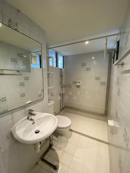 Chancery Court, 36A Dunearn Road, Newton / Novena, 4 Bedrooms, 2,271 sqft, Condominium For Rent, by Richard Then, 500254869 - Bathroom - PropertyGuru.com.sg