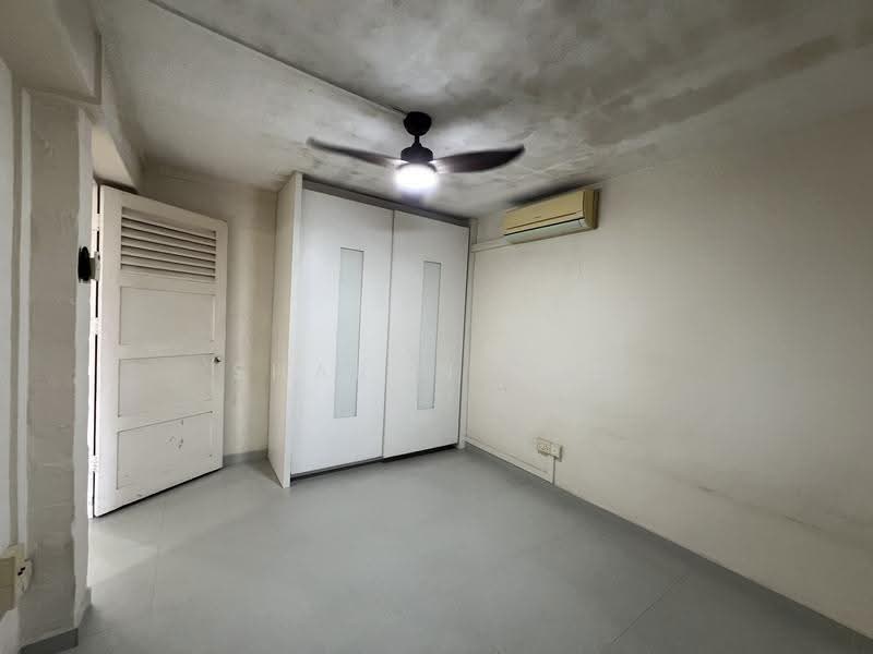 98 Whampoa Drive, 98 Whampoa Drive, Balestier / Toa Payoh, 2 Bedrooms, 700 sqft, HDB Flat For Sale, by Sharon Foo, 500254879 - Bedroom 1 - PropertyGuru.com.sg