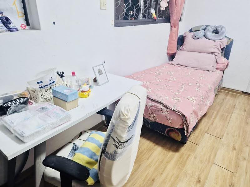 Ridgewood Condominium, 61 Mount Sinai Drive, Tanglin / Holland / Bukit Timah, Room Rental, 150 sqft, Condominium For Rent, by Lam Min Yi, 500254882 - Bedroom - PropertyGuru.com.sg