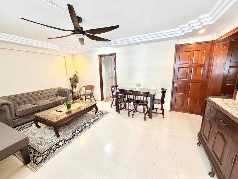 53 Teban Gardens Road, 53 Teban Gardens Road, Boon Lay / Jurong / Tuas, 3 Bedrooms, 890 sqft, HDB Flat For Sale, by Finn Yusoff, 500254898 - Living Room - PropertyGuru.com.sg
