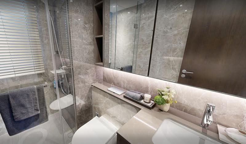 Cheap Freehold Penthouse, Buona Vista / West Coast / Clementi New Town, 4 Bedrooms, 1,830 sqft, Condominium For Sale, by Fabian Tan, 500254960 - Bathroom - PropertyGuru.com.sg