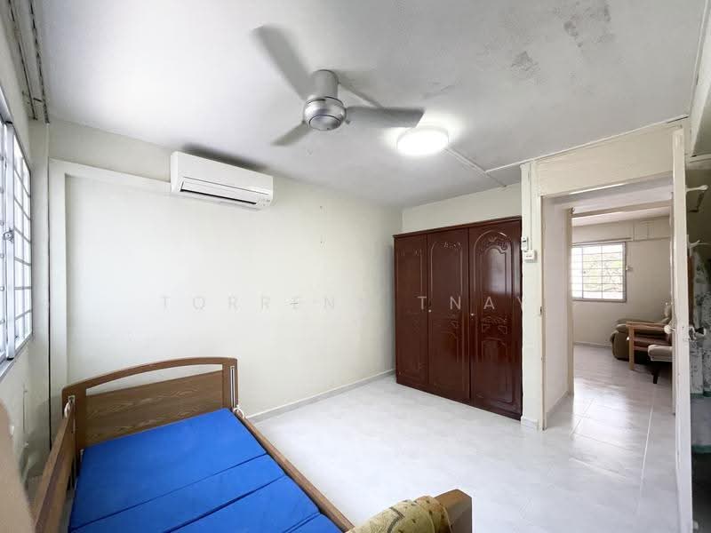 32 Marine Crescent, 32 Marine Crescent, East Coast / Marine Parade, 3 Bedrooms, 700 sqft, HDB Flat For Sale, by Torrenn Tnay, 500254962 - Bedroom - PropertyGuru.com.sg