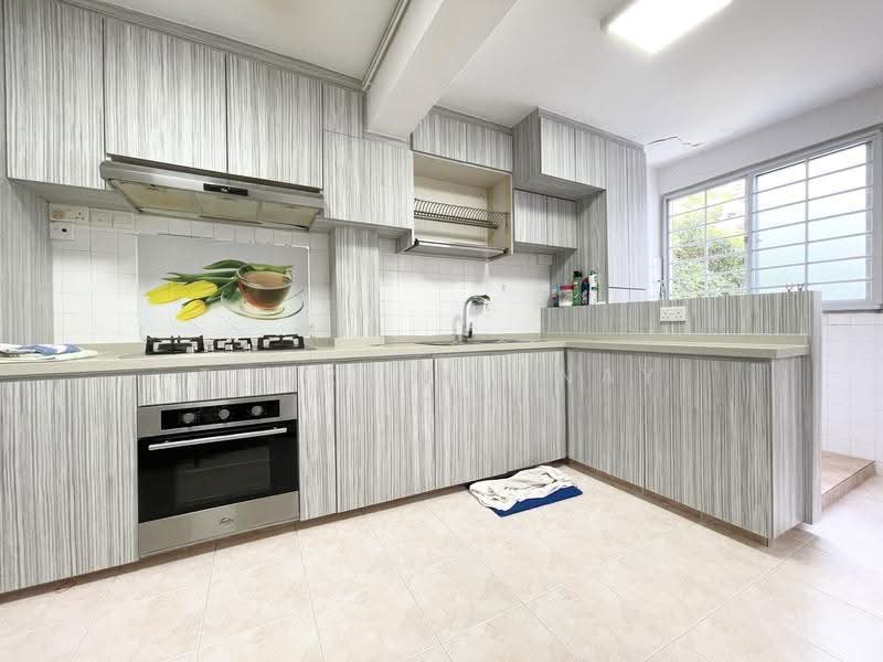 32 Marine Crescent, 32 Marine Crescent, East Coast / Marine Parade, 3 Bedrooms, 700 sqft, HDB Flat For Sale, by Torrenn Tnay, 500254962 - Kitchen - PropertyGuru.com.sg